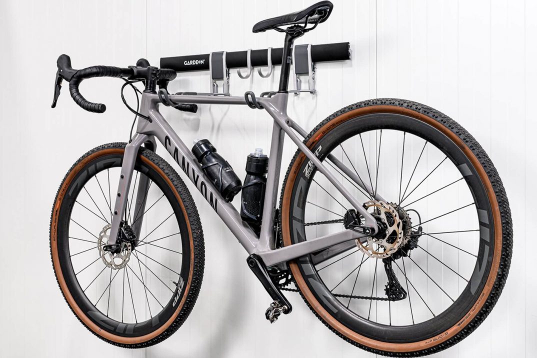Závesný systém na bicykel Gardeon.