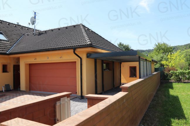 Montovaný prístrešok SIEBAU s dizajnovými výplňami