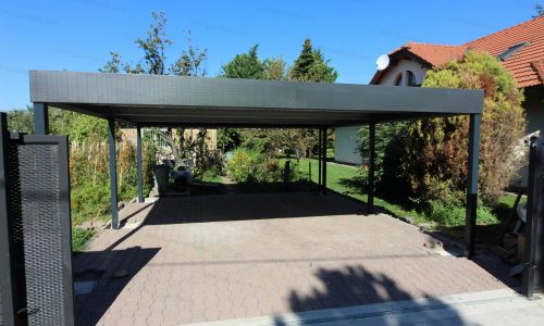 Montovaný oceľový prístrešok pre dve autá s rovnou strechou