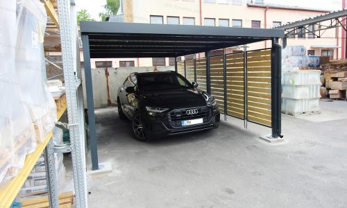 Zaparkované Audi v prístrešku pre jedno auto GARDEON