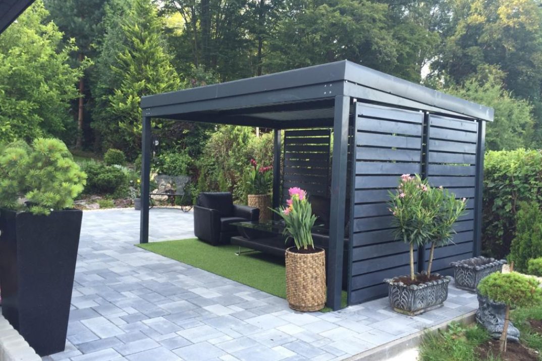 Montovaná pergola GARDEON s posedením.