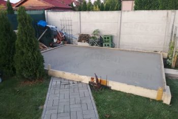 Betónová platňa s čerstvým betónom