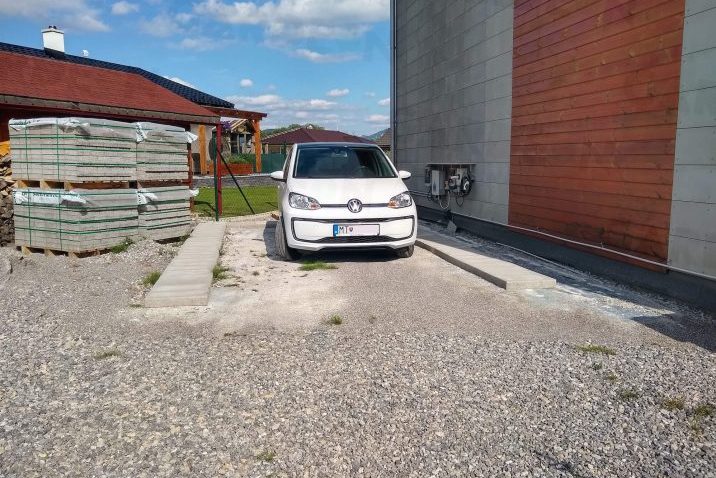 Obvodový pás s betónu