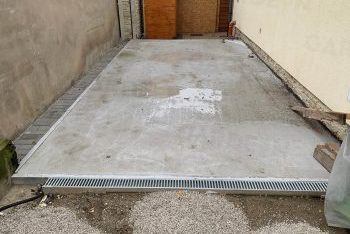 Betónová platňa s odvodom vody