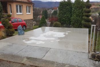 Betónová platňa v sklone