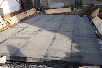 Betónová platňa s Dokou