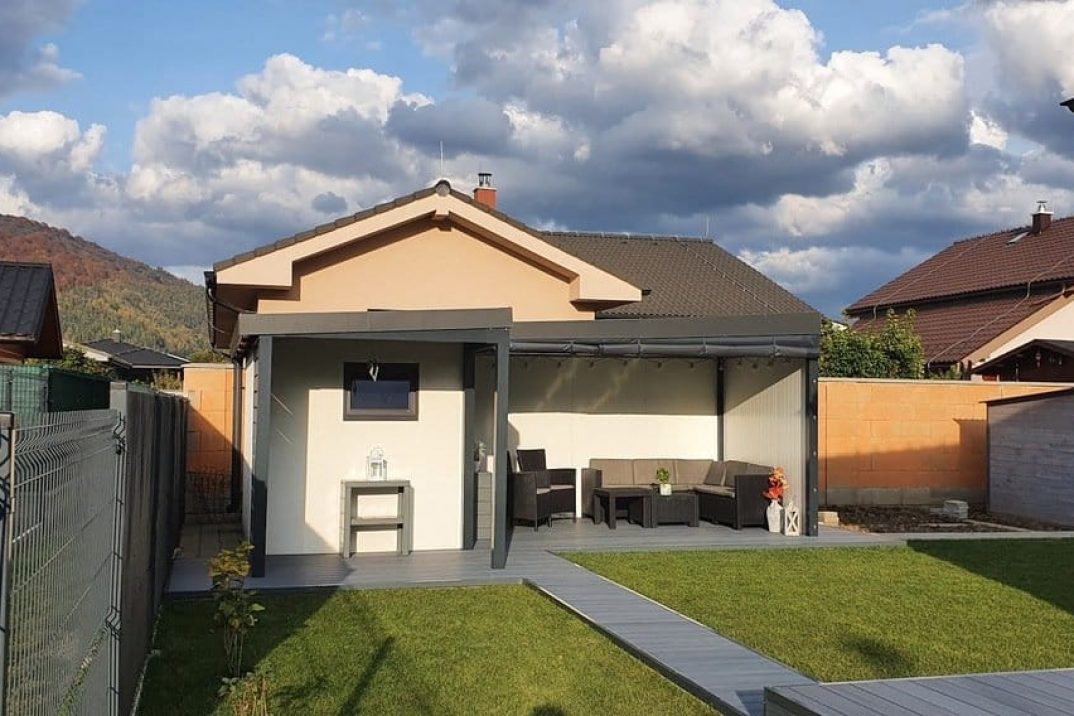 Útulný záhradný domček na záhrade