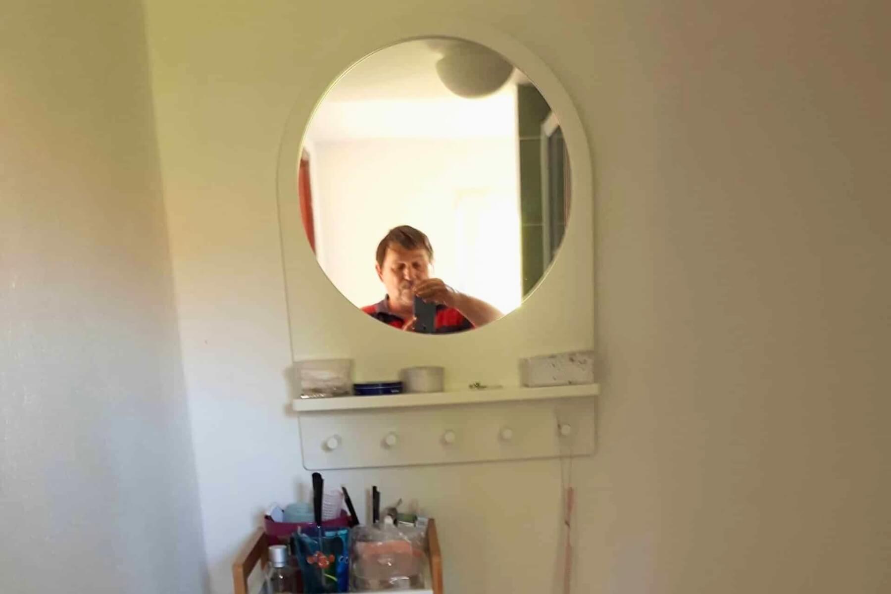 Zateplené steny záhradného domčeka.