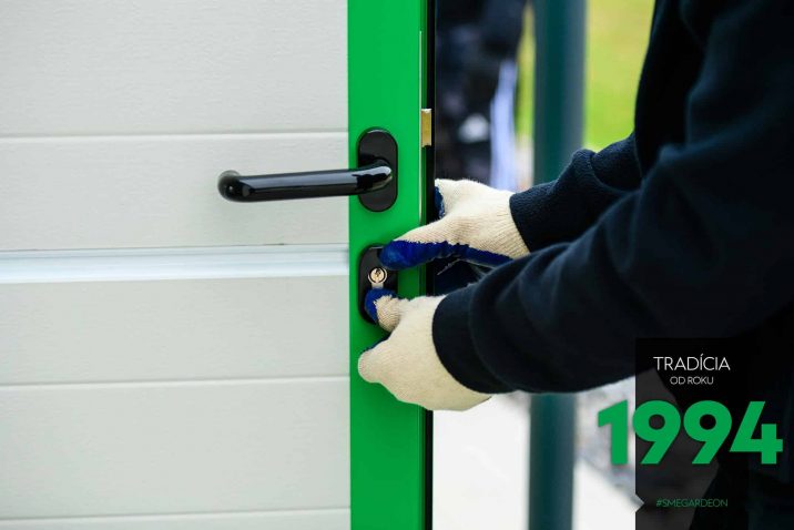 Zámka na zelených dverách GARDEON