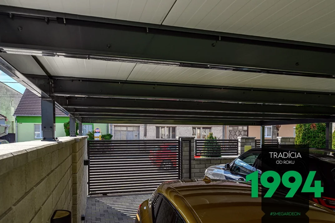 Detail na strechu prístreška