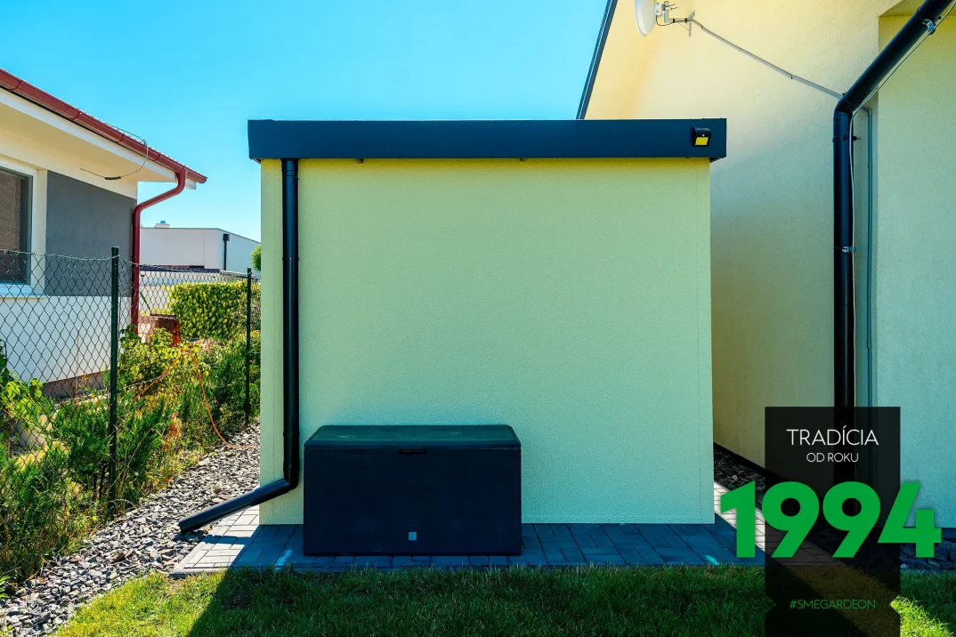 Garáž z boku