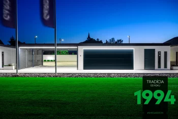 Atypická garáž s prístreškom