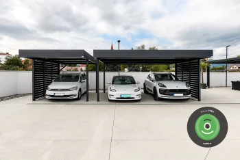 Prístrešky na 3 osobné autá alebo dodávky