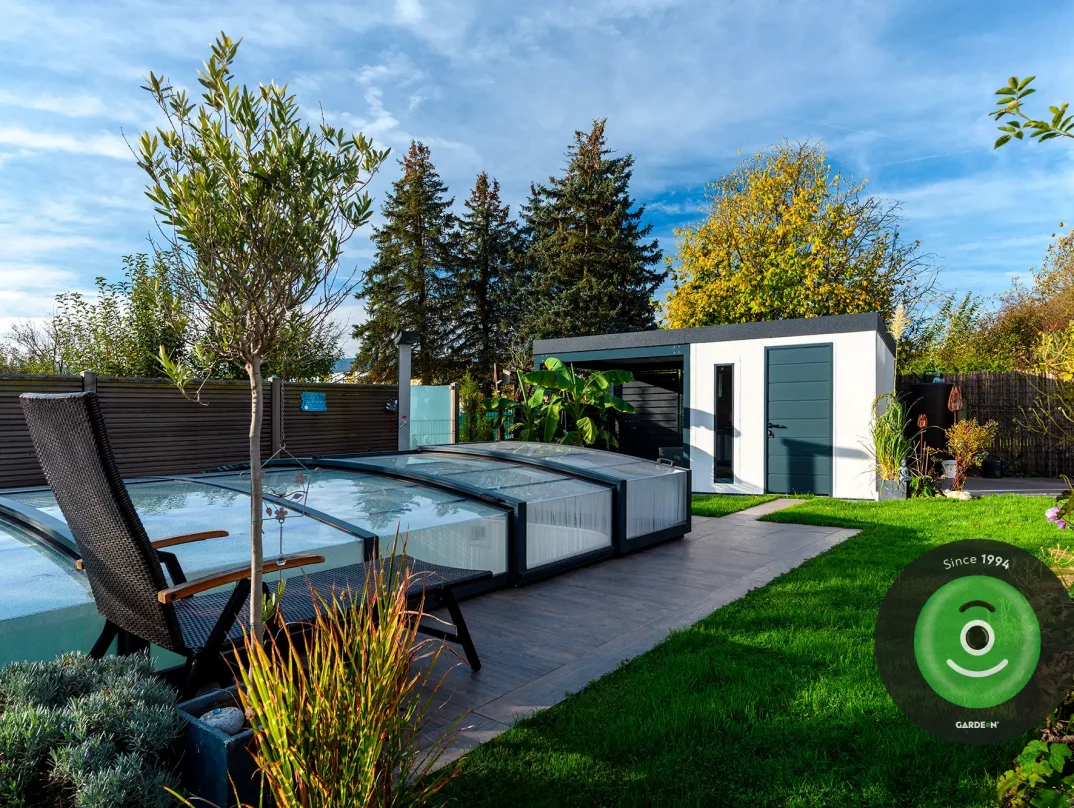 bazén so záhradným domčekom