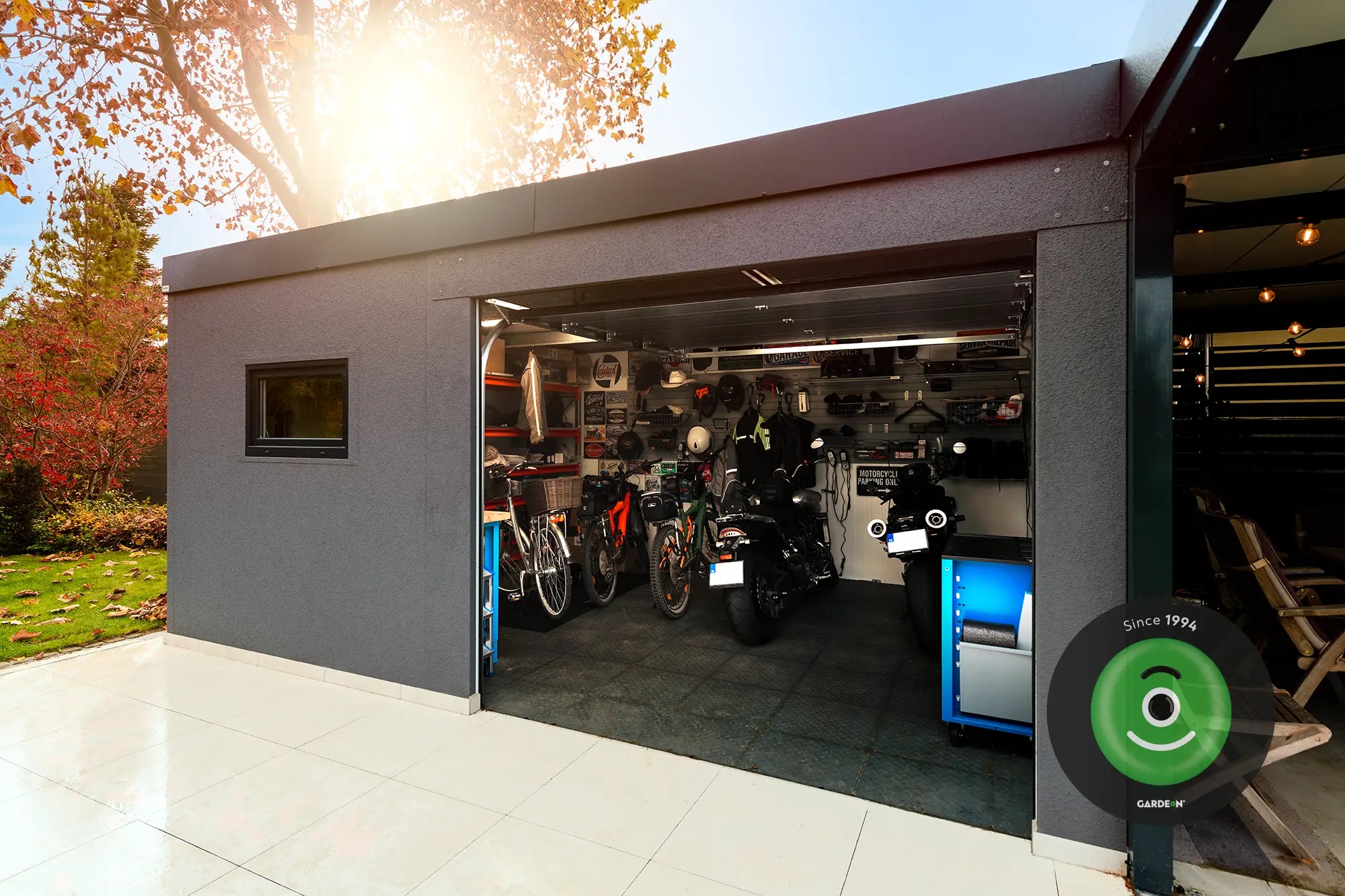 Interiér garáže Gardeon, motorky a bicykle