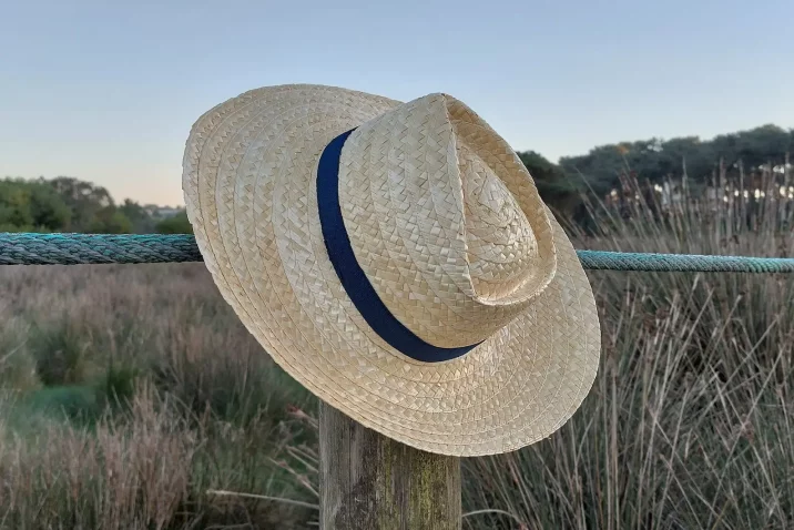 Slamený záhradný klobúk