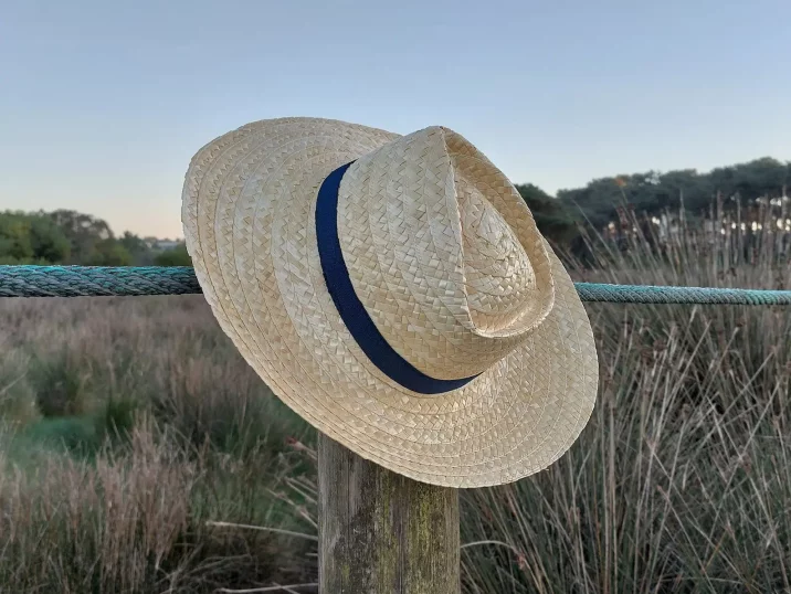 Slamený záhradný klobúk
