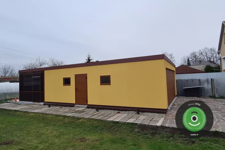 Garáž pre dve autá so žltou omietkou 1