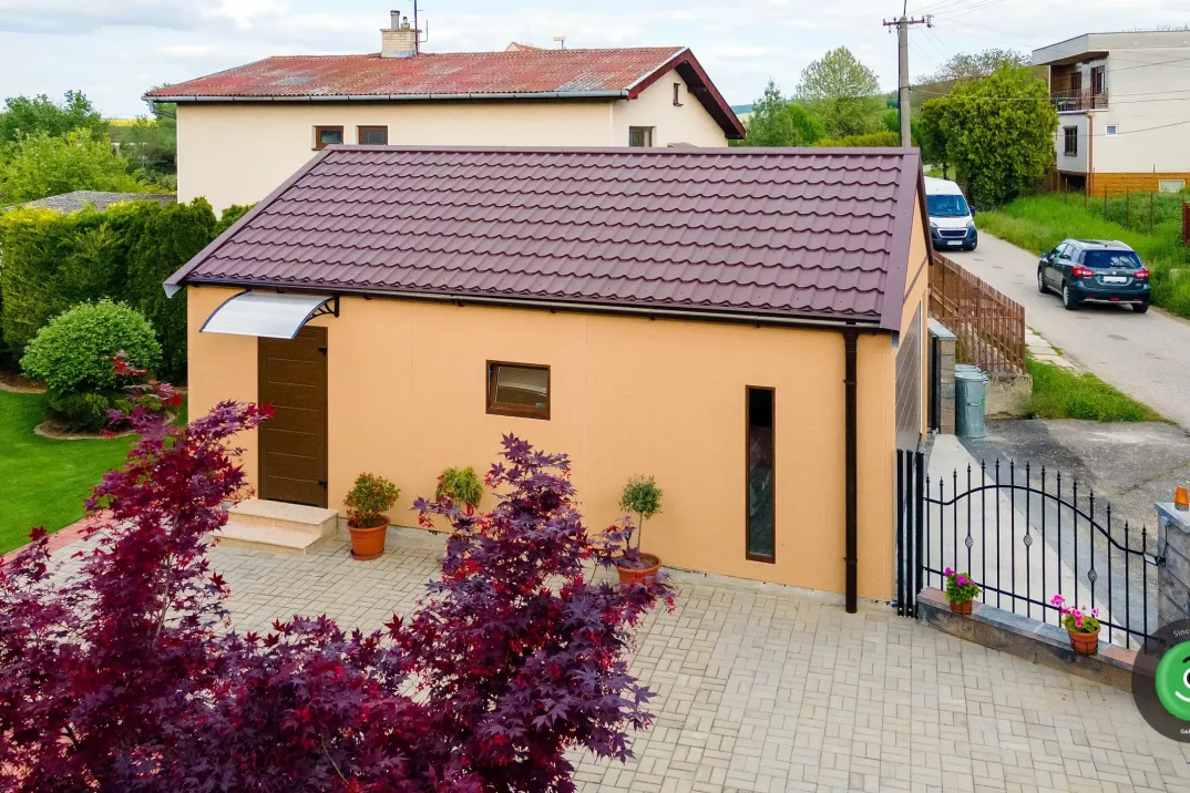 GARDEON garáž pre dve autá sedlová strecha zhora
