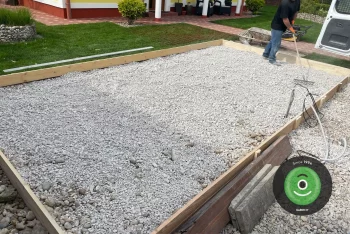 Kamenistý podklad pod betónovú platňu