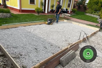 Kamenistý podklad pod betónovú platňu