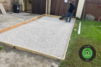 Kamenistý podklad pod betónovú platňu