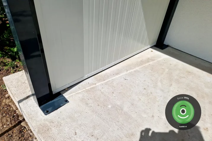 Krivý podklad pod stavbou