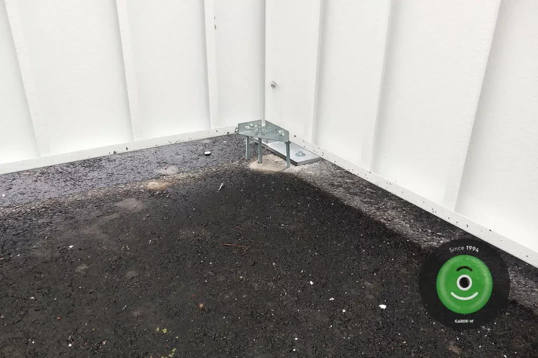 Veľká medzera pod stavbou