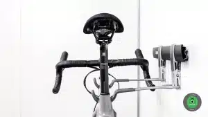 Bočn&yacute; pohľad na z&aacute;vesn&yacute; syst&eacute;m na bicykel GARDEON.