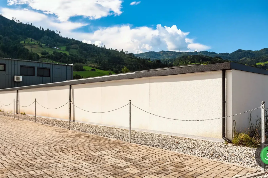 Zadná strana GARDEON radovej stavby