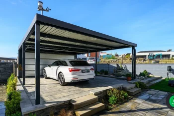 GARDEON prístrešok so zatvorenou sekcionálnou bránou