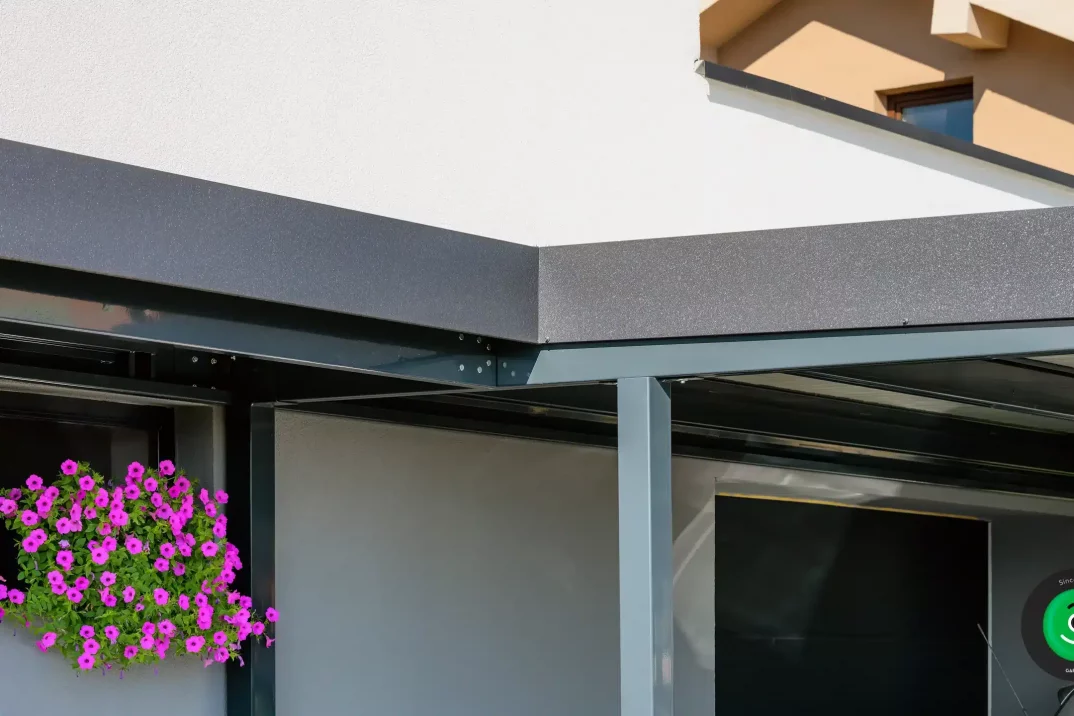 Detailná fotka pre atiku montovaného prístrešku