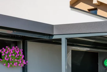 Detailná fotka pre atiku montovaného prístrešku