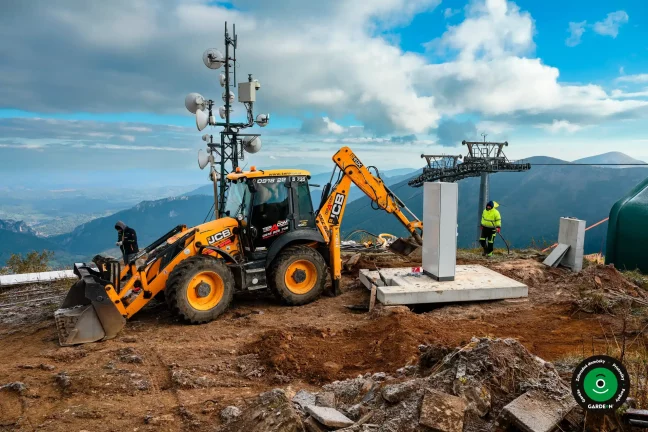 Konštrukčné diely rozložené pred začiatkom montovania