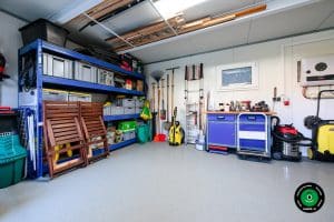 Z&aacute;hradn&eacute; n&aacute;radie zoraden&eacute; pri modr&yacute;ch policov&yacute;ch reg&aacute;loch