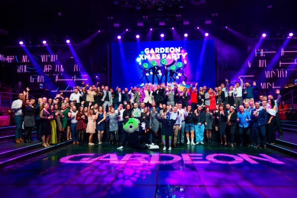 Keď sa úspech oslavuje spoločne: Vianočná párty Gardeon ako dôkaz sily tímu