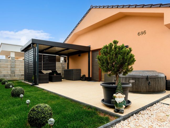 Pergola k domu